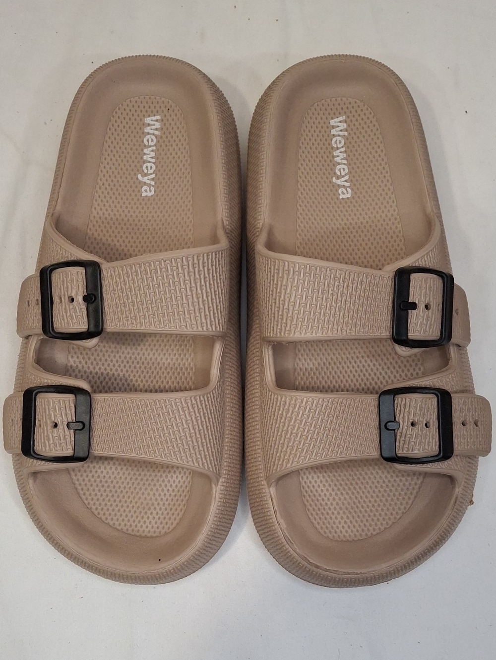 Weweya Beige Double-Buckle EVA Slide Sandals. Unisex W7-7.5, M9-9.5